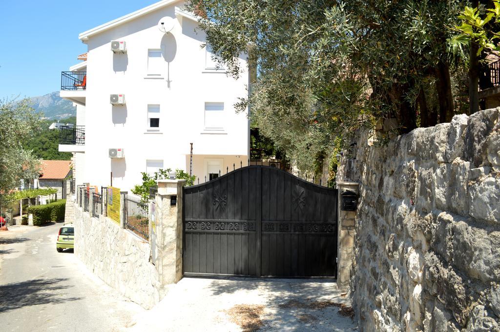 Apartments Mm Sveti Stefan Exterior foto