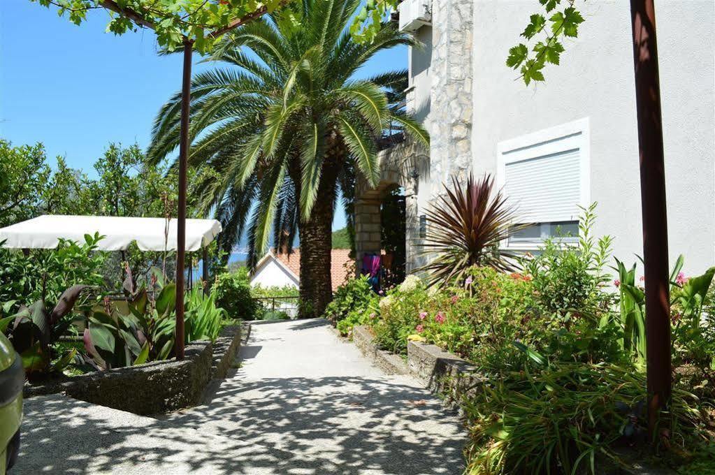 Apartments Mm Sveti Stefan Exterior foto
